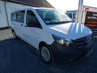 Pogled desno spredaj