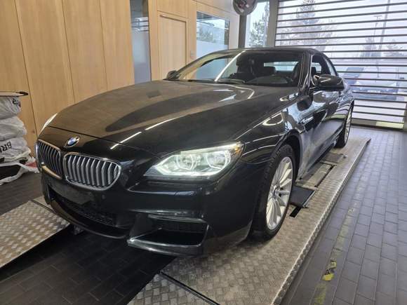 Vue de l’avant gauche