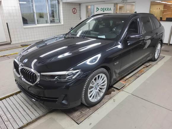 Vue de l’avant gauche