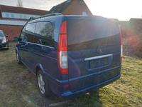 Vue de l’arrière gauche