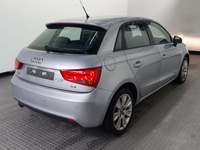 Aanzicht achter rechts