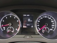 Pohled na přístrojovou desku