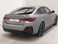 Aanzicht achter rechts