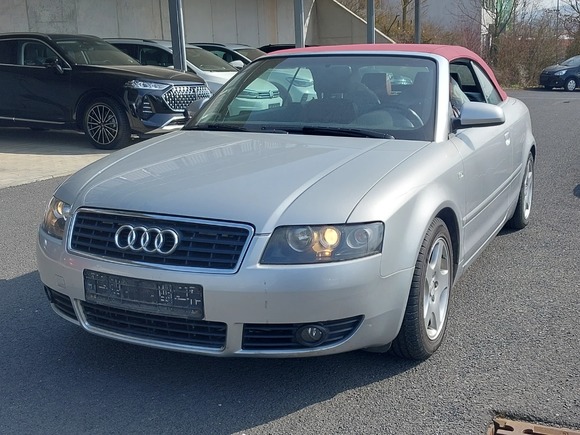 Vaizdas iš priekio kairės