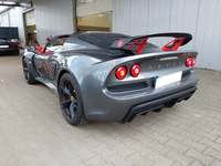 Vista traseira esquerda