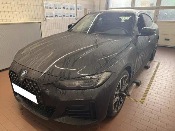 Vue de l’avant gauche