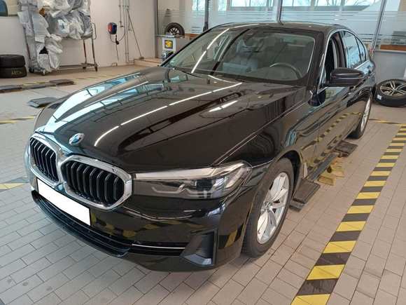 Vue de l’avant gauche