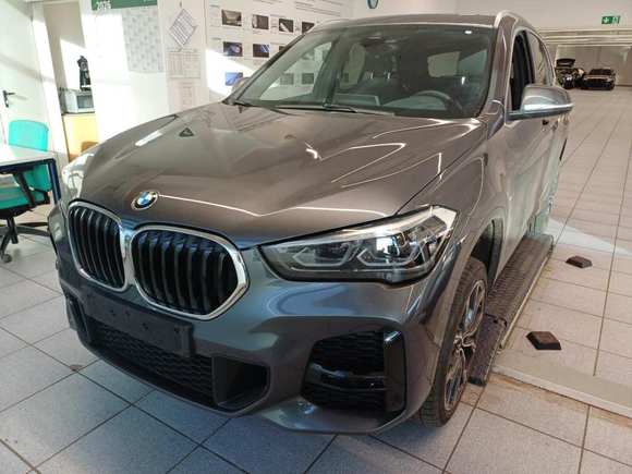 Vue de l’avant gauche