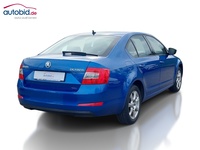 Aanzicht achter rechts