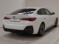 Aanzicht achter rechts