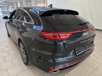 Vaizdas iš galo kairės