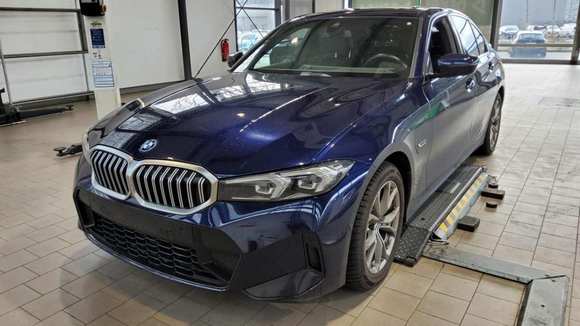 Vue de l’avant gauche