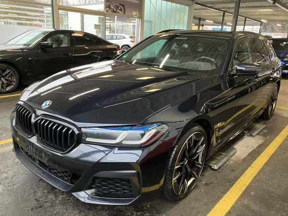 Vue de l’avant gauche