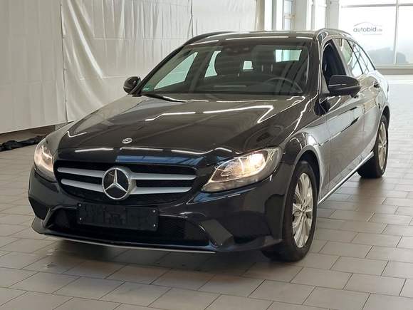 Vaizdas iš priekio kairės