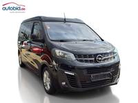 Pogled sprijeda desno