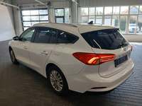 Вид сзади слева