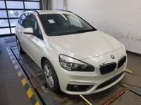 Pogled sprijeda desno