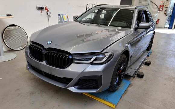 Pogled sprijeda lijevo