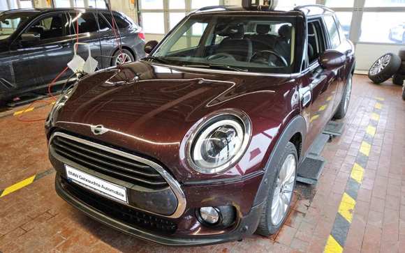 Pogled sprijeda lijevo