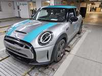 Vue de l’avant gauche