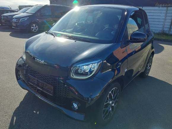 Vue de l’avant gauche