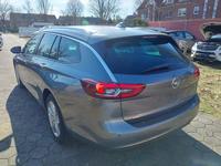 Vista traseira esquerda