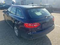 Vue de l’arrière gauche