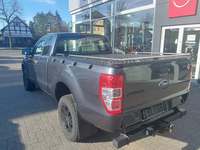 Vue de l’arrière gauche