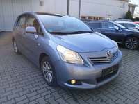 Pogled desno spredaj