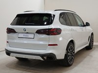 Aanzicht achter rechts