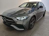 Skats no kreisās puses priekšā