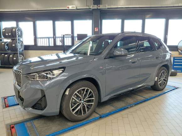 Náhled zpředu zleva