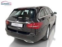 Vue de l’arrière droit