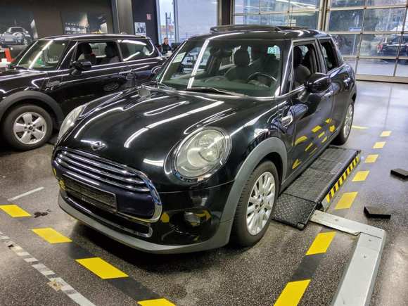 Náhled zpředu zleva