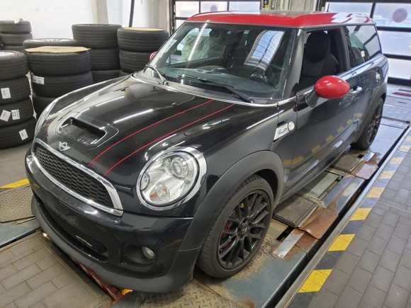 Pogled sprijeda lijevo