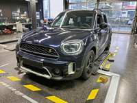 Вид спереди слева