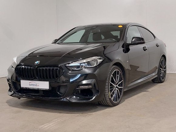 Pogled od napred levo