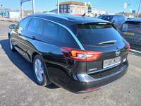 Vista traseira esquerda