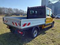 Изглед отзад отдясно