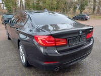 Вид сзади слева