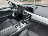 Вид на салон