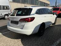 Widok z tyłu po stronie prawej