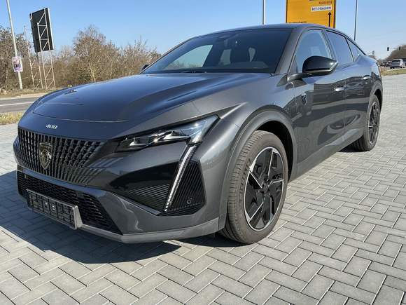 Вид спереди слева