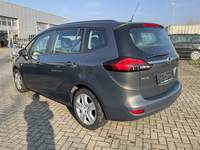 Widok z tyłu po stronie lewej