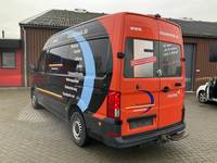 Pogled od pozadi levo