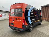 Pogled od pozadi desno