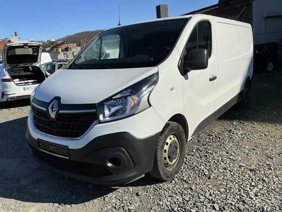 Widok z przodu po stronie lewej