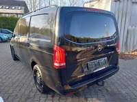 Widok z tyłu po stronie lewej