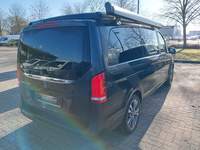 Pogled od pozadi desno