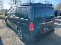 Pogled od pozadi levo